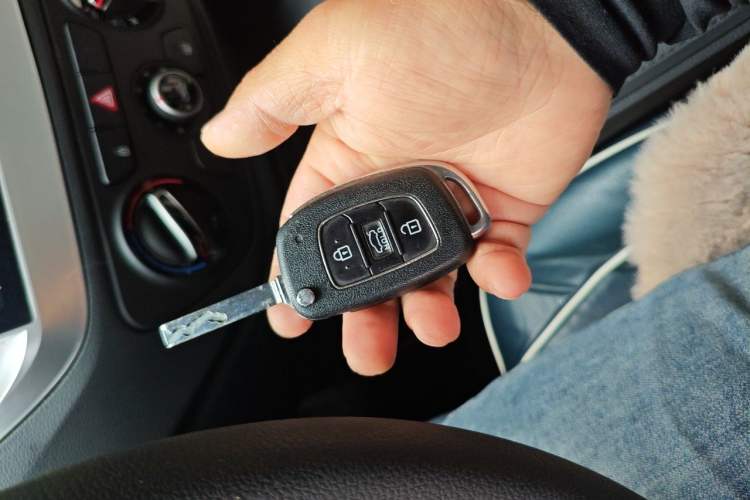 Used Hyundai Verna (new generation) 2016 1.4L Automatic Cool Edition GLS Vehicle Key