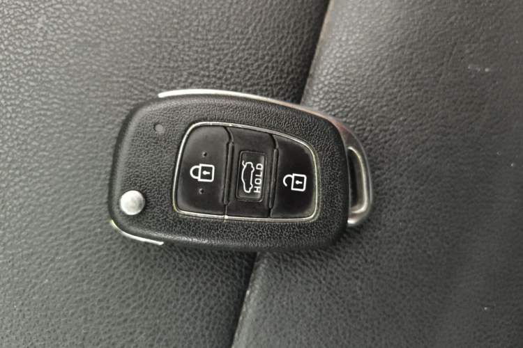 Used Hyundai Verna (new generation) 2016 1.4L Manual Cool Edition GLS Vehicle Key