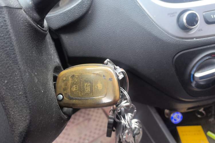 Used Hyundai Verna (new generation) 2016 1.4L Manual Cool Edition GLS Vehicle Key