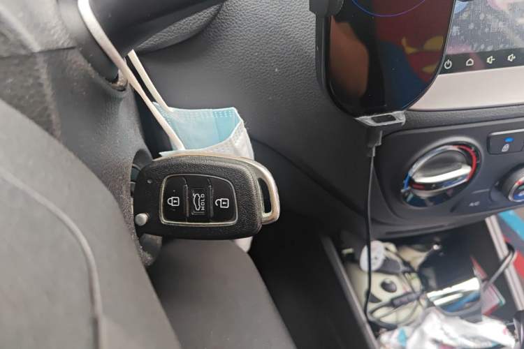Used Hyundai Verna (new generation) 2016 1.4L Automatic Cool Edition GLS Vehicle Key