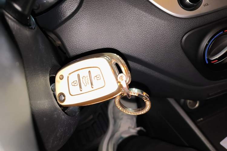 Used Hyundai Verna (new generation) 2016 1.4L Automatic Cool Edition GLS Vehicle Key