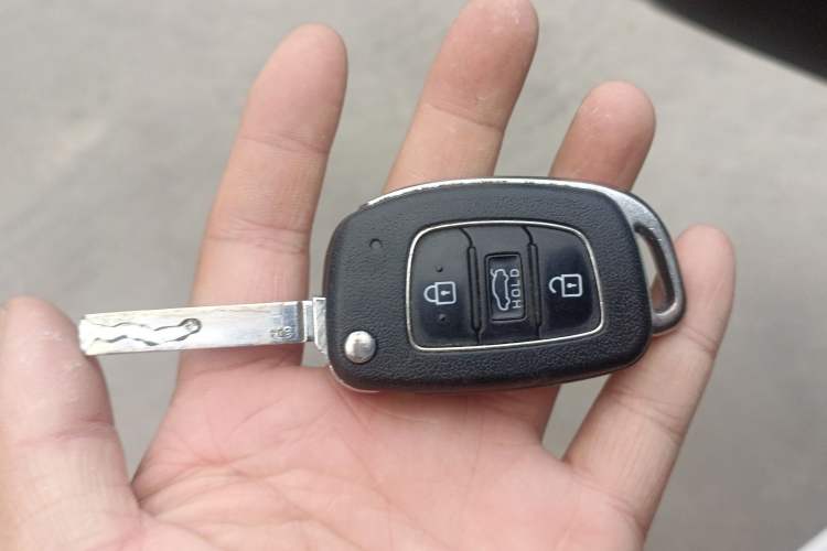 Used Hyundai Verna (new generation) 2016 1.4L Manual Cool Edition GLS Vehicle Key
