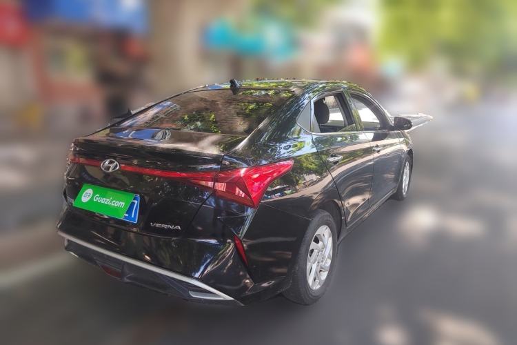 Used Hyundai Verna (new generation) 2020 1.4L Manual GLS Cool Edition Rear Right 45 Deg