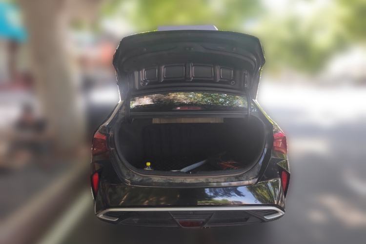 Used Hyundai Verna (new generation) 2020 1.4L Manual GLS Cool Edition Trunk