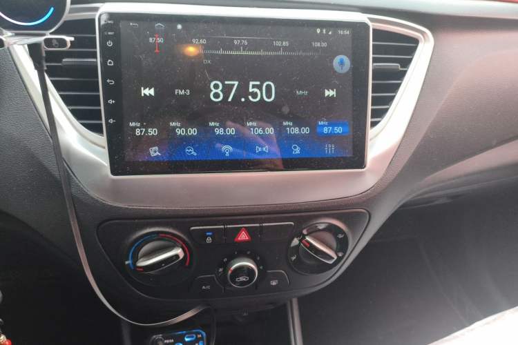 Used Hyundai Verna (new generation) 2020 1.4L Manual GLS Cool Edition Audio And AC Panel