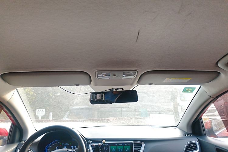 Used Hyundai Verna (new generation) 2020 1.4L CVT GLS Cool Edition Headliner