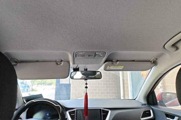 Used Hyundai Verna (new generation) 2020 1.4L CVT GLS Cool Edition Headliner