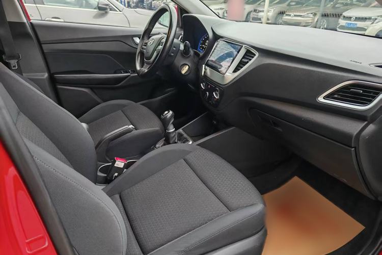 Used Hyundai Verna (new generation) 2020 1.4L Manual GLS Cool Edition Interior 3