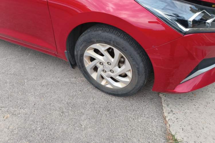 Used Hyundai Verna (new generation) 2020 1.4L Manual GLS Cool Edition Right Front Wheel Hub