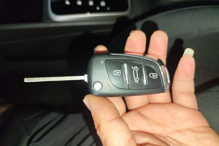 Used Hyundai Verna (new generation) 2020 1.4L CVT TOP Elite Edition Interior 1