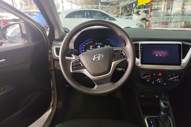 Used Hyundai Verna (new generation) 2020 1.4L CVT TOP Elite Edition Steering Wheel