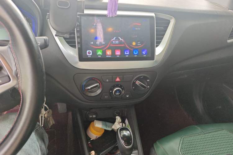 Used Hyundai Verna (new generation) 2020 1.4L CVT GLS Cool Edition Audio And AC Panel