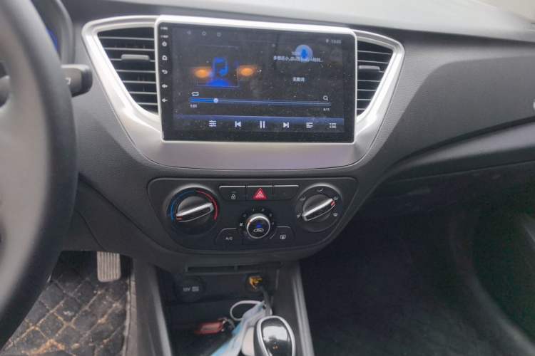 Used Hyundai Verna (new generation) 2020 1.4L CVT GLS Cool Edition Audio And AC Panel