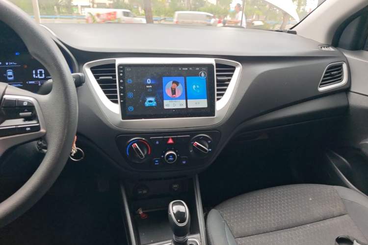 Used Hyundai Verna (new generation) 2020 1.4L CVT GLS Cool Edition Audio And AC Panel