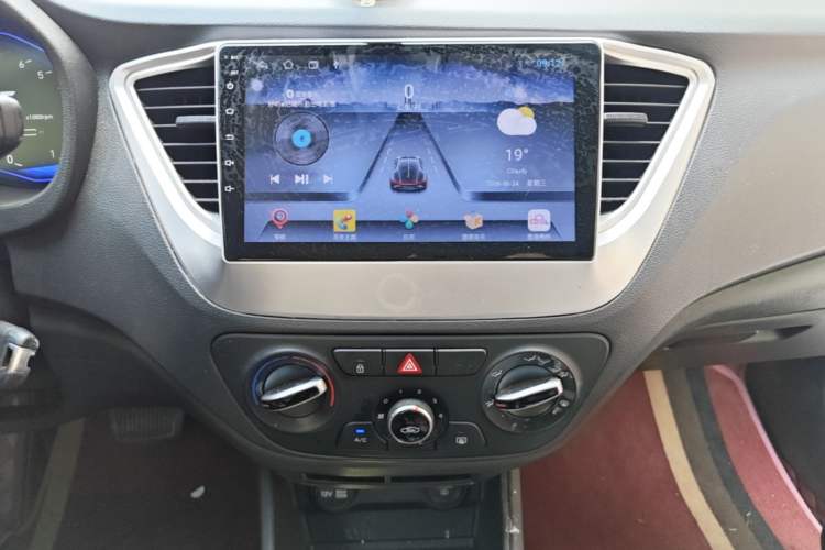 Used Hyundai Verna (new generation) 2020 1.4L CVT GLS Cool Edition Audio And AC Panel