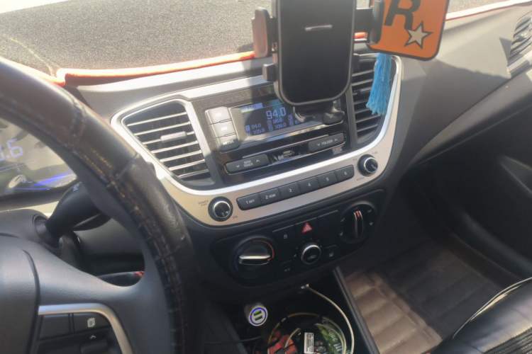 Used Hyundai Verna (new generation) 2020 1.4L Manual GLS Cool Edition Audio And AC Panel