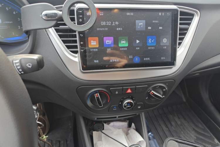 Used Hyundai Verna (new generation) 2020 1.4L CVT GLS Cool Edition Audio And AC Panel