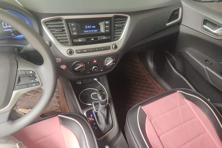 Used Hyundai Verna (new generation) 2020 1.4L CVT GLS Cool Edition Audio And AC Panel