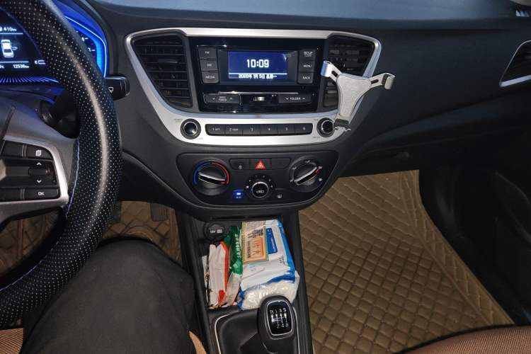 Used Hyundai Verna (new generation) 2020 1.4L Manual GLS Cool Edition Audio And AC Panel
