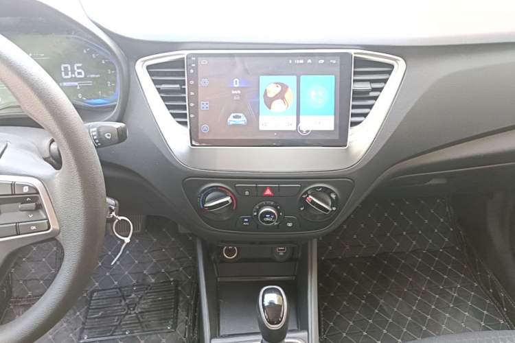 Used Hyundai Verna (new generation) 2020 1.4L CVT GLS Cool Edition Audio And AC Panel