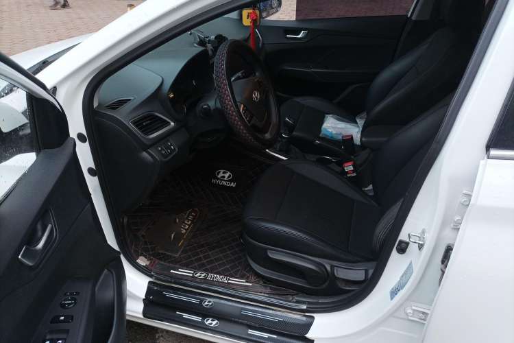 Used Hyundai Verna (new generation) 2020 1.4L Manual GLS Cool Edition Driver Seat