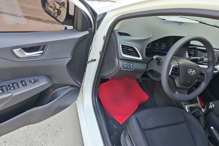 Used Hyundai Verna (new generation) 2020 1.4L Manual GLS Cool Edition Driver Seat