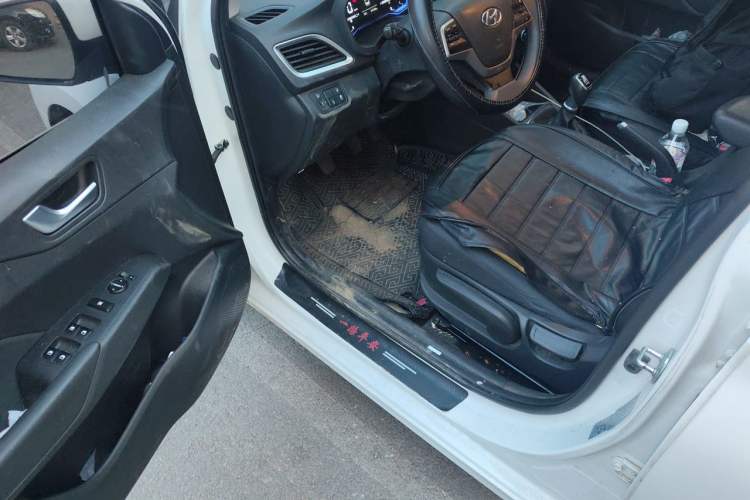 Used Hyundai Verna (new generation) 2020 1.4L Manual GLS Cool Edition Driver Seat