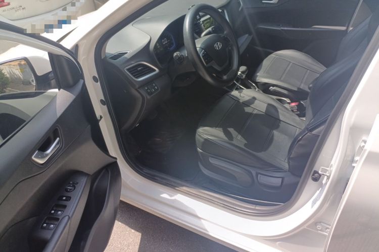 Used Hyundai Verna (new generation) 2020 1.4L CVT GLS Cool Edition Driver Seat