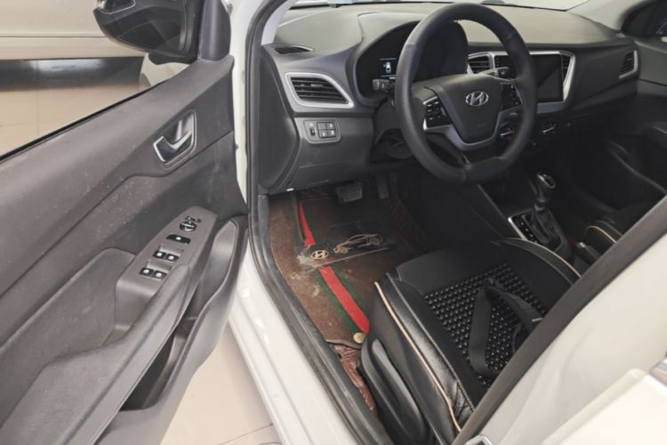 Used Hyundai Verna (new generation) 2020 1.4L CVT GLS Cool Edition Driver Seat