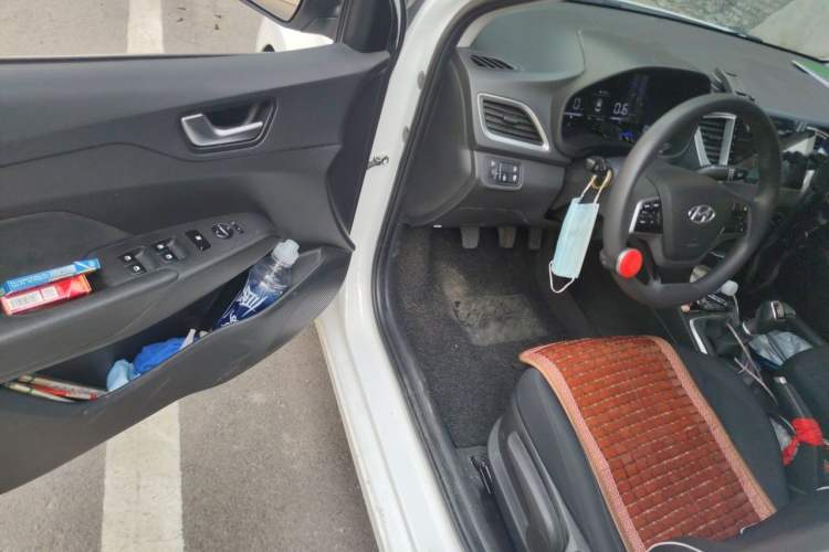 Used Hyundai Verna (new generation) 2020 1.4L Manual GLS Cool Edition Driver Seat