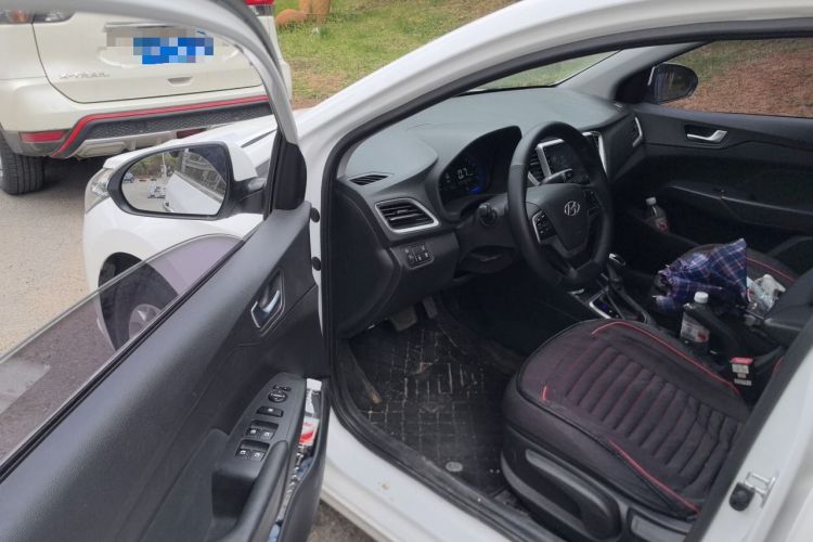 Used Hyundai Verna (new generation) 2020 1.4L CVT GLS Cool Edition Driver Seat