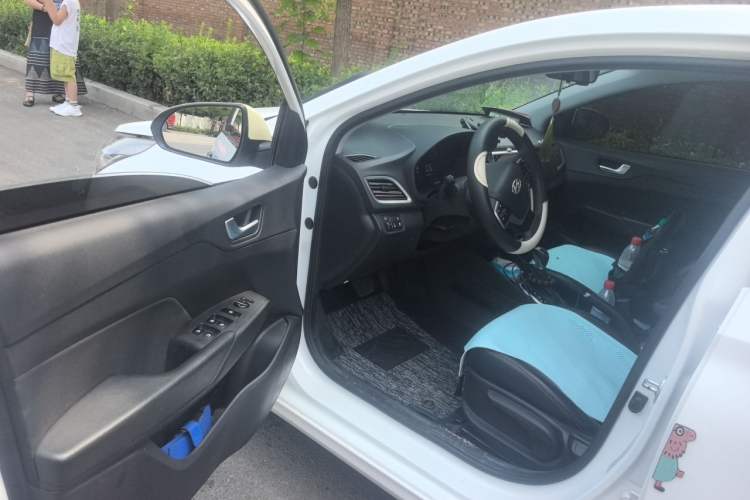 Used Hyundai Verna (new generation) 2020 1.4L CVT GLS Cool Edition Driver Seat