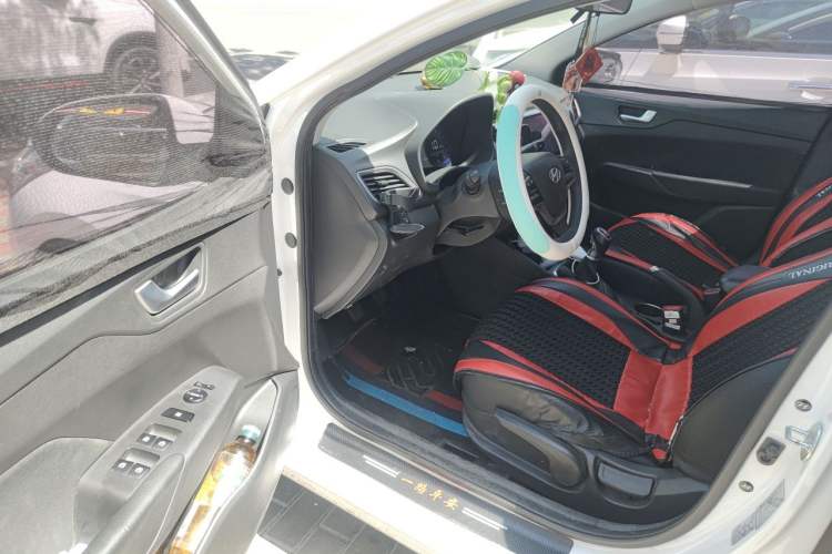 Used Hyundai Verna (new generation) 2020 1.4L Manual GLS Cool Edition Driver Seat