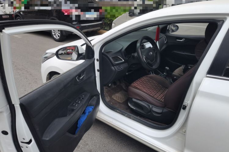 Used Hyundai Verna (new generation) 2020 1.4L Manual GLS Cool Edition Driver Seat