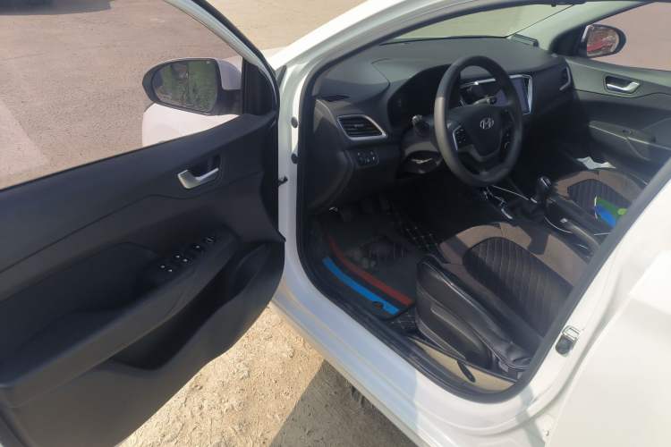Used Hyundai Verna (new generation) 2020 1.4L Manual GLS Cool Edition Driver Seat