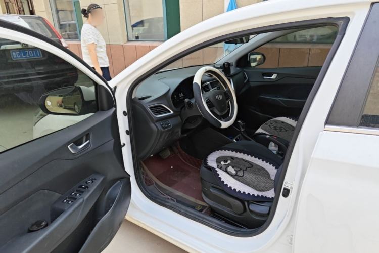Used Hyundai Verna (new generation) 2020 1.4L CVT GLS Cool Edition Driver Seat