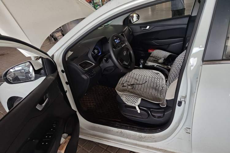 Used Hyundai Verna (new generation) 2020 1.4L Manual GLS Cool Edition Driver Seat