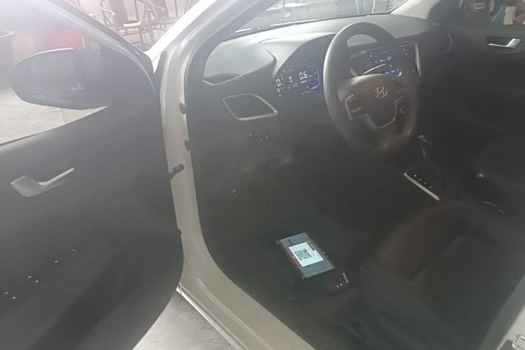 Used Hyundai Verna (new generation) 2020 1.4L CVT TOP Elite Edition Driver Seat