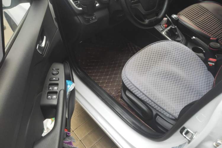 Used Hyundai Verna (new generation) 2020 1.4L Manual GLS Cool Edition Driver Seat