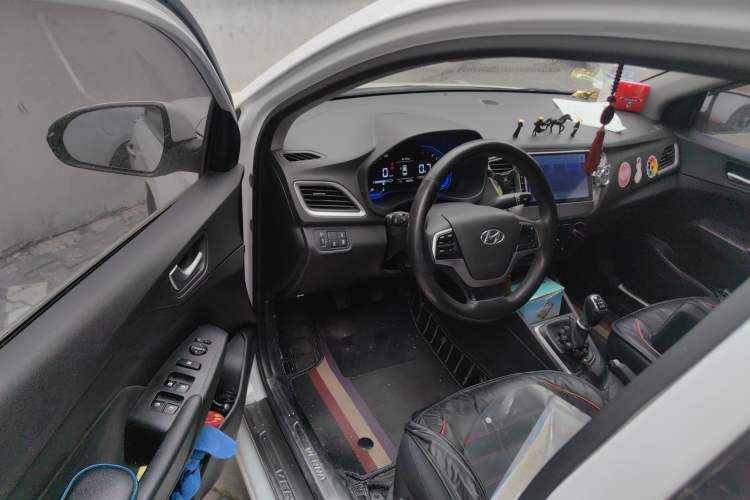 Used Hyundai Verna (new generation) 2020 1.4L Manual GLS Cool Edition Driver Seat