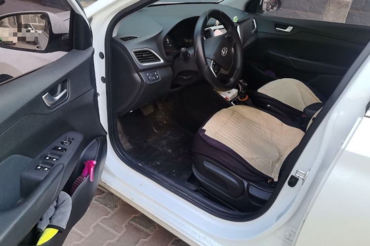 Used Hyundai Verna (new generation) 2020 1.4L CVT GLS Cool Edition Driver Seat
