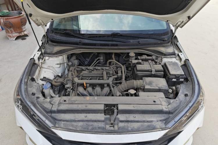 Used Hyundai Verna (new generation) 2020 1.4L CVT GLS Cool Edition Engine Bay
