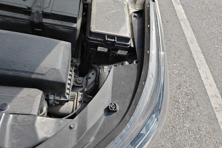 Used Hyundai Verna (new generation) 2020 1.4L Manual GLS Cool Edition Engine Bay Left