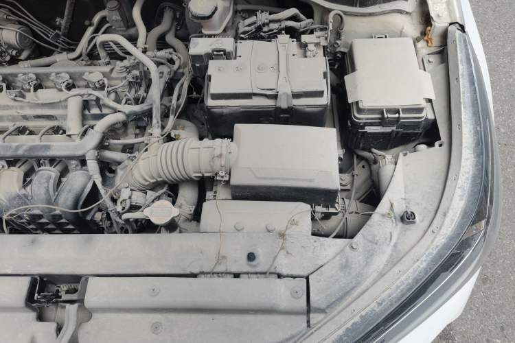 Used Hyundai Verna (new generation) 2020 1.4L Manual GLS Cool Edition Engine Bay Left