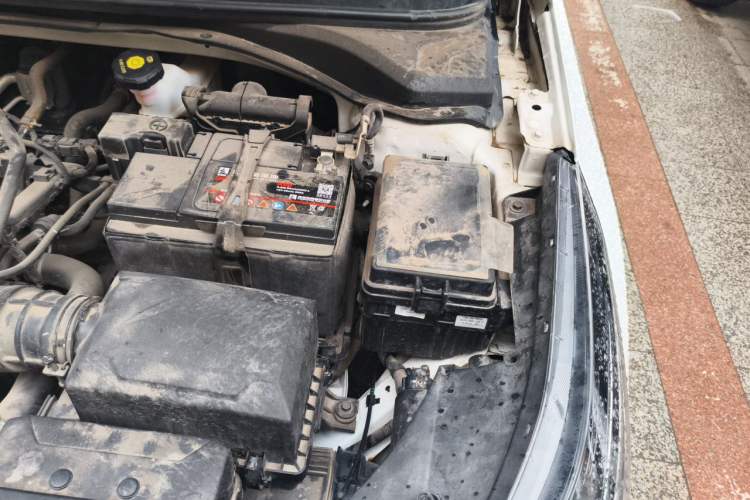 Used Hyundai Verna (new generation) 2020 1.4L CVT GLS Cool Edition Engine Bay Left