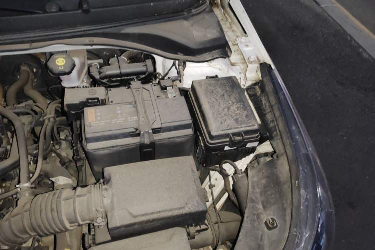 Used Hyundai Verna (new generation) 2020 1.4L CVT GLS Cool Edition Engine Bay Left