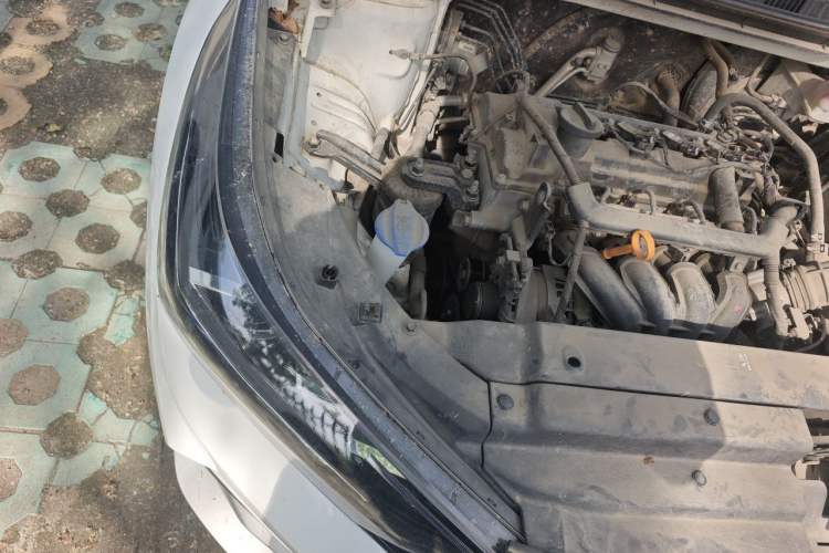 Used Hyundai Verna (new generation) 2020 1.4L CVT GLS Cool Edition Engine Bay Right