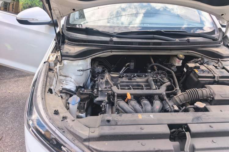 Used Hyundai Verna (new generation) 2020 1.4L Manual GLS Cool Edition Engine Bay Right