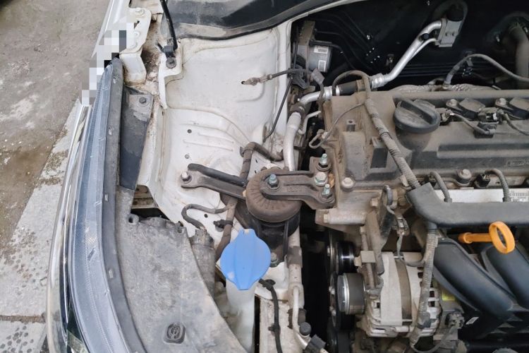 Used Hyundai Verna (new generation) 2020 1.4L Manual GLS Cool Edition Engine Bay Right