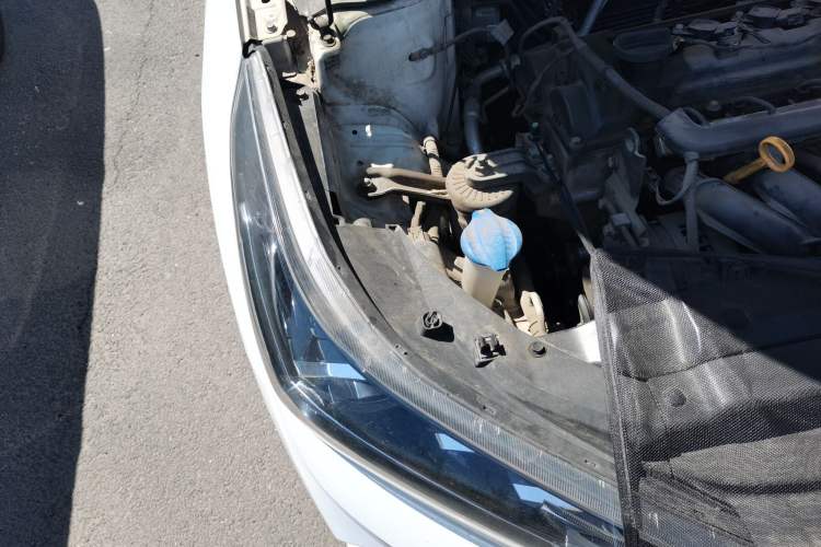 Used Hyundai Verna (new generation) 2020 1.4L Manual GLS Cool Edition Engine Bay Right